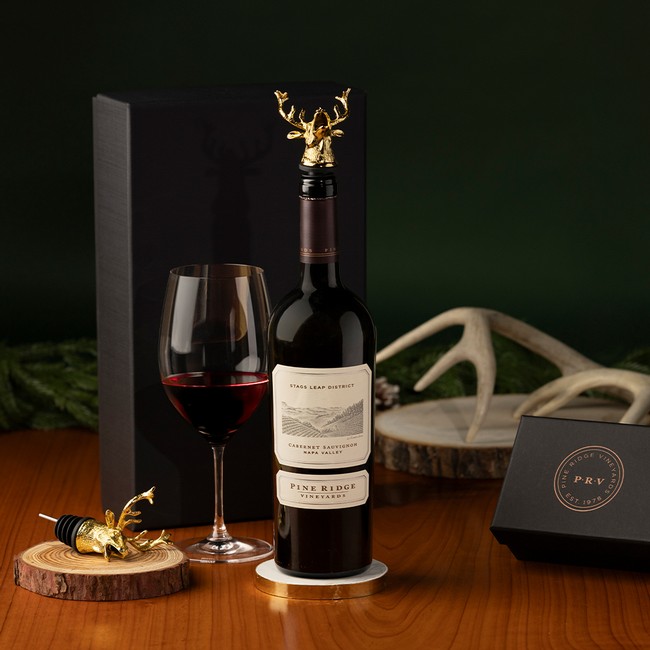 Pine Ridge Vineyards Stags Leap District Cabernet & Stag Head Wine Pourer Gift Set